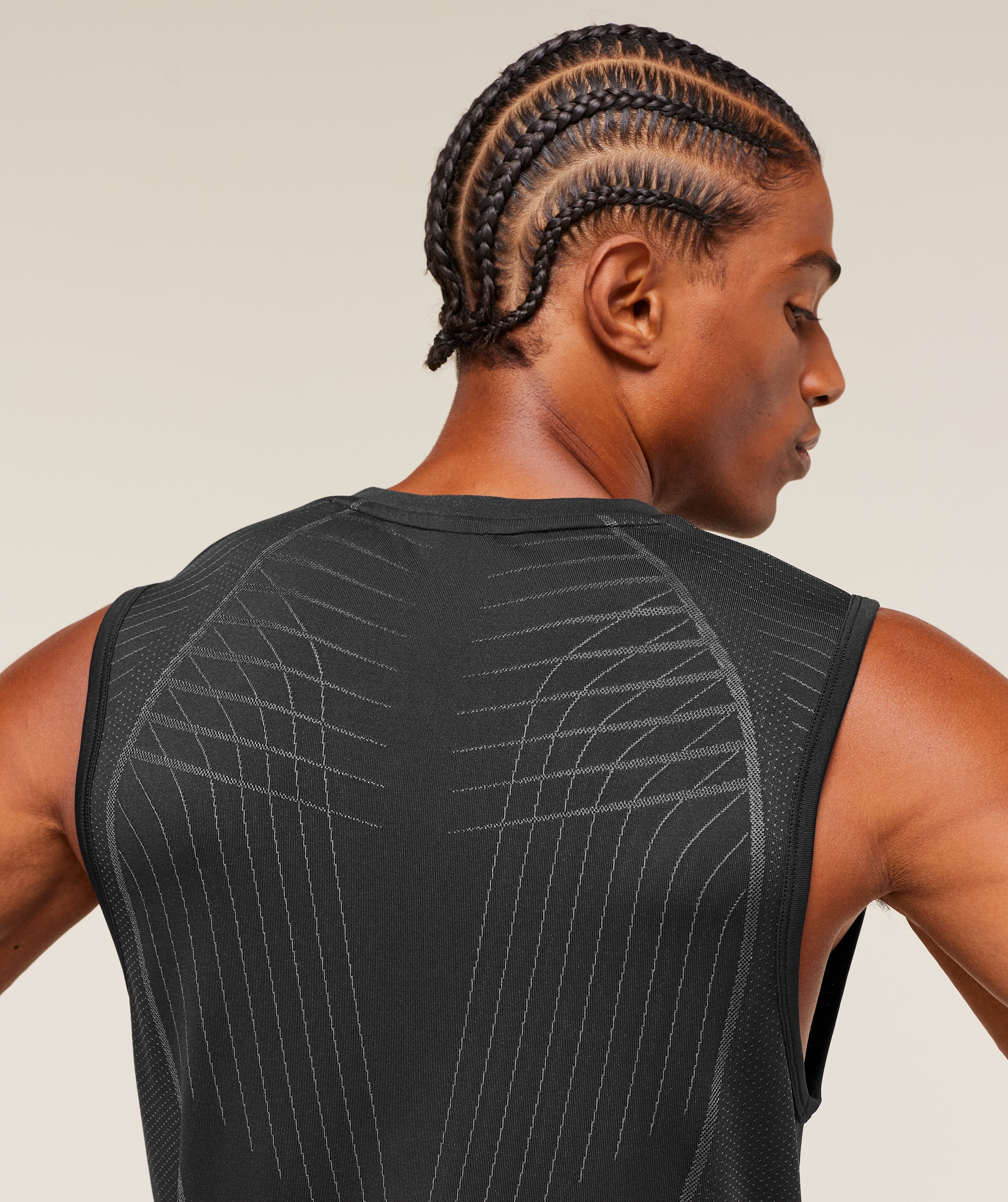 gymshark-apex-seamless-tank-black-dark-grey-ss25