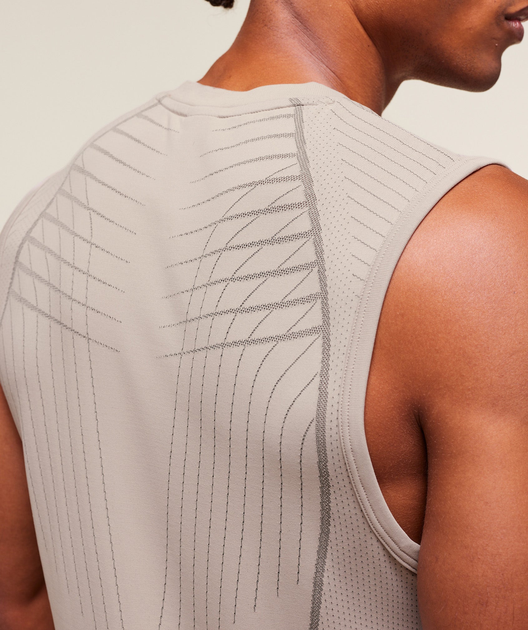 gymshark-apex-seamless-tank-sleeveless-tops-grey-aw25-1
