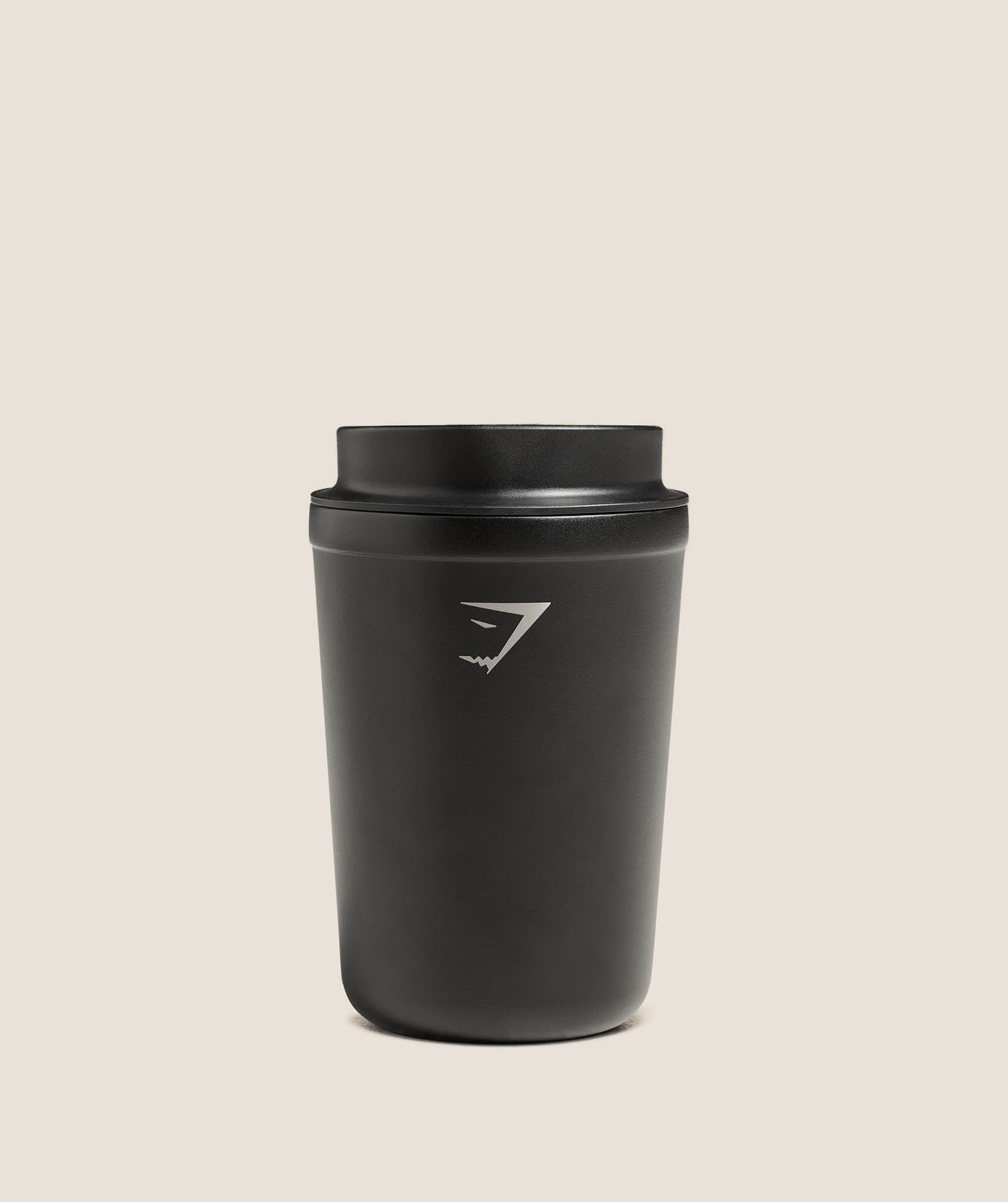 gymshark-apres-lift-graphic-coffee-cup-bottles-black-aw25