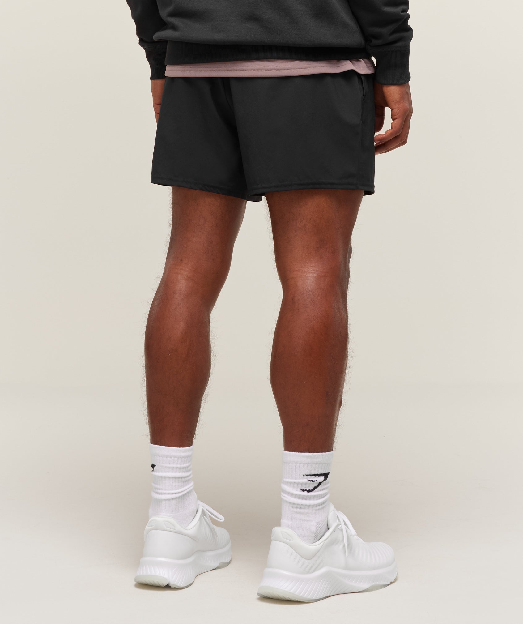 gymshark-arrival-5-shorts-black-ss22