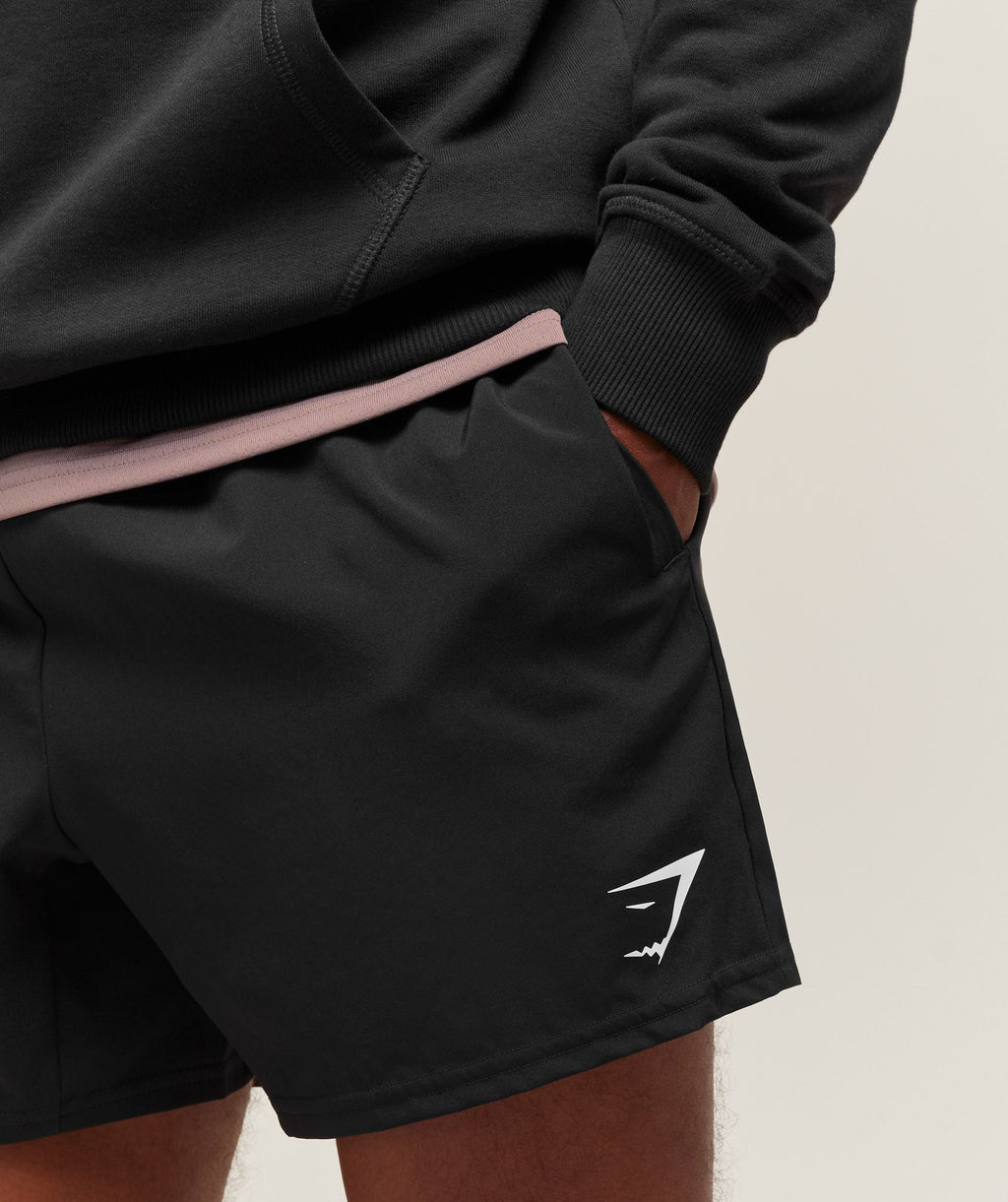 gymshark-arrival-5-shorts-black-ss22
