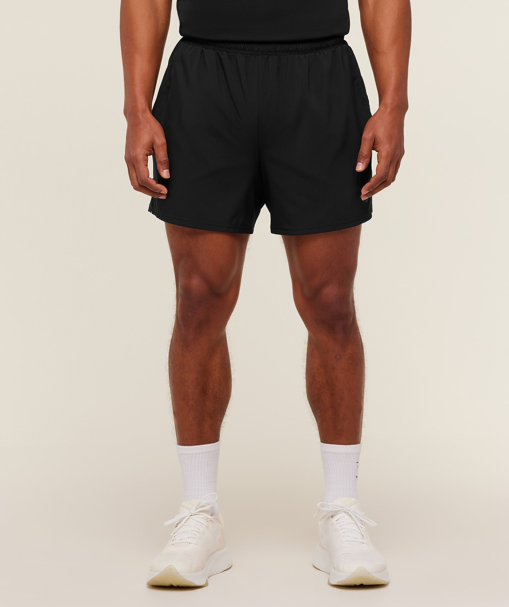 gymshark-arrival-contrast-short-shorts-black-ss26