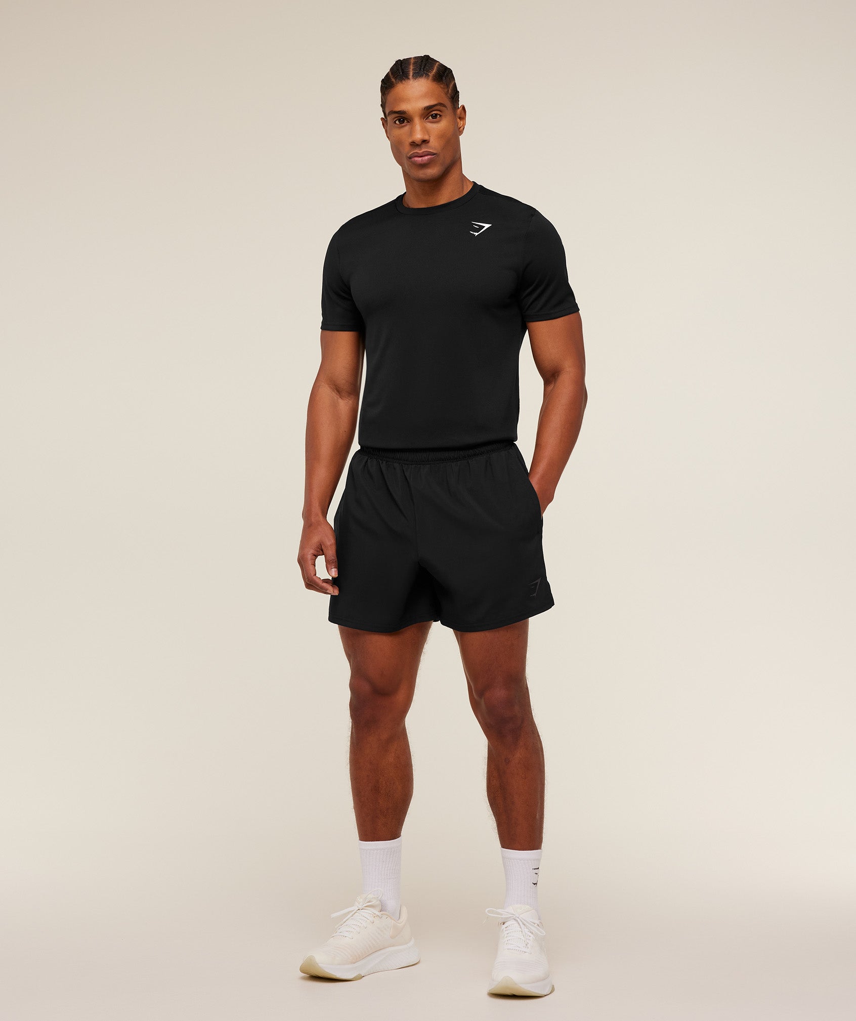 gymshark-arrival-contrast-short-shorts-black-ss26