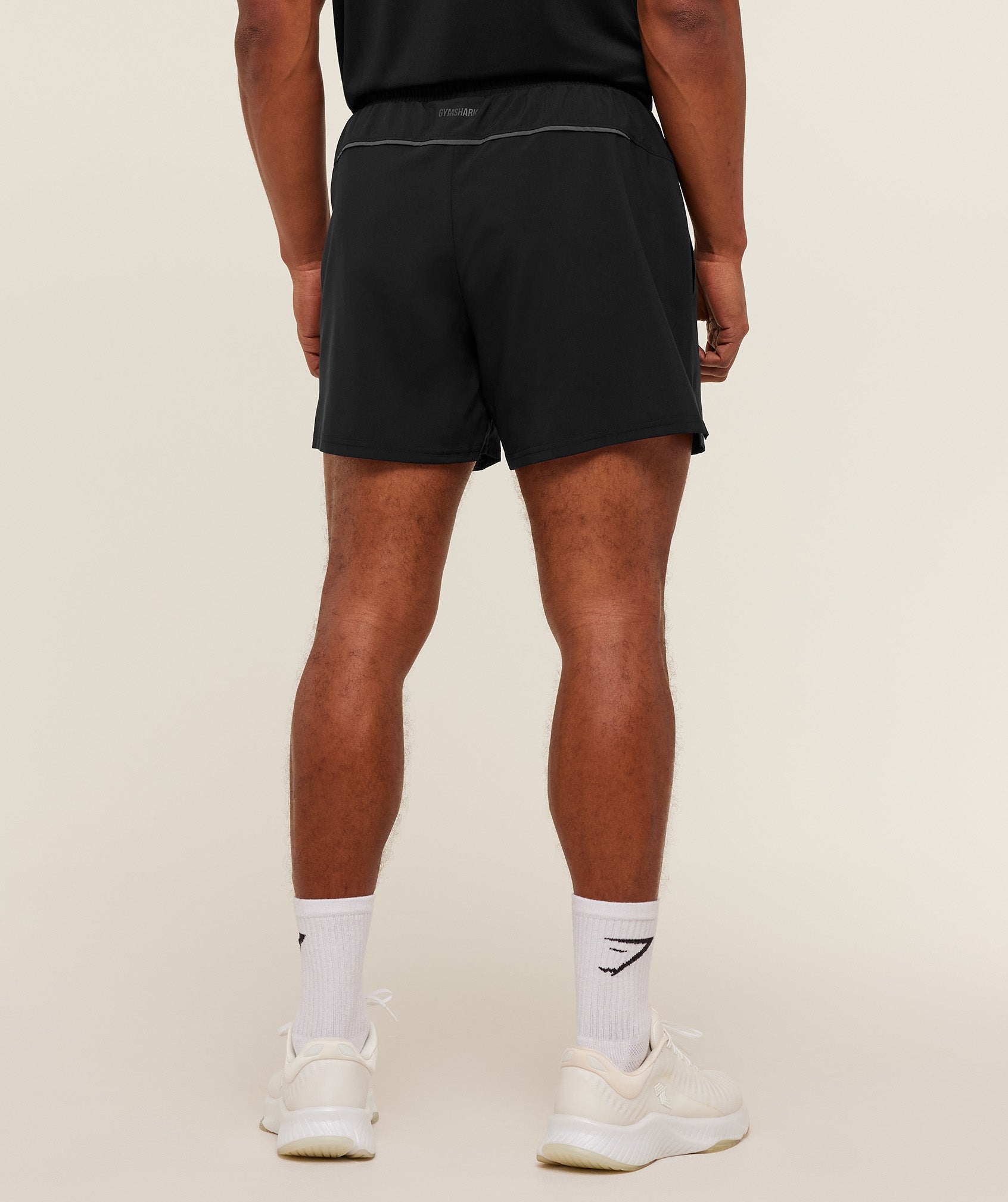 gymshark-arrival-contrast-short-shorts-black-ss26