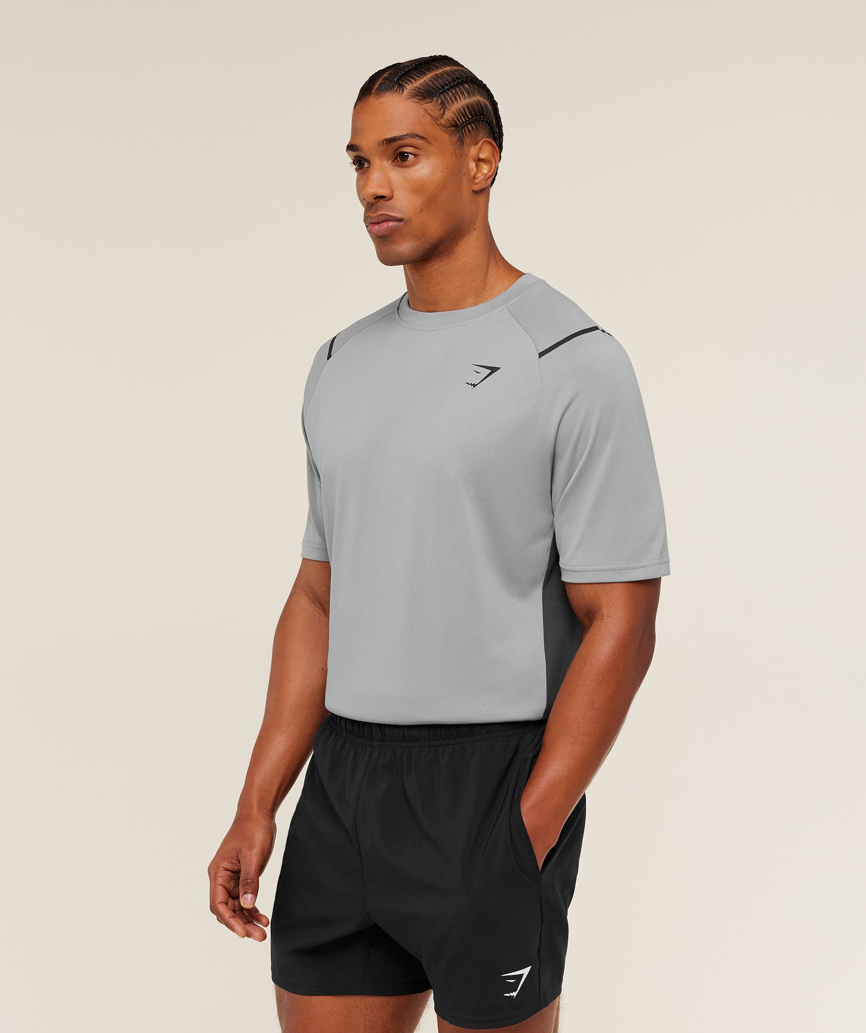 gymshark-arrival-contrast-t-shirt-ss-tops-grey-ss26-a4c4o-gd0y