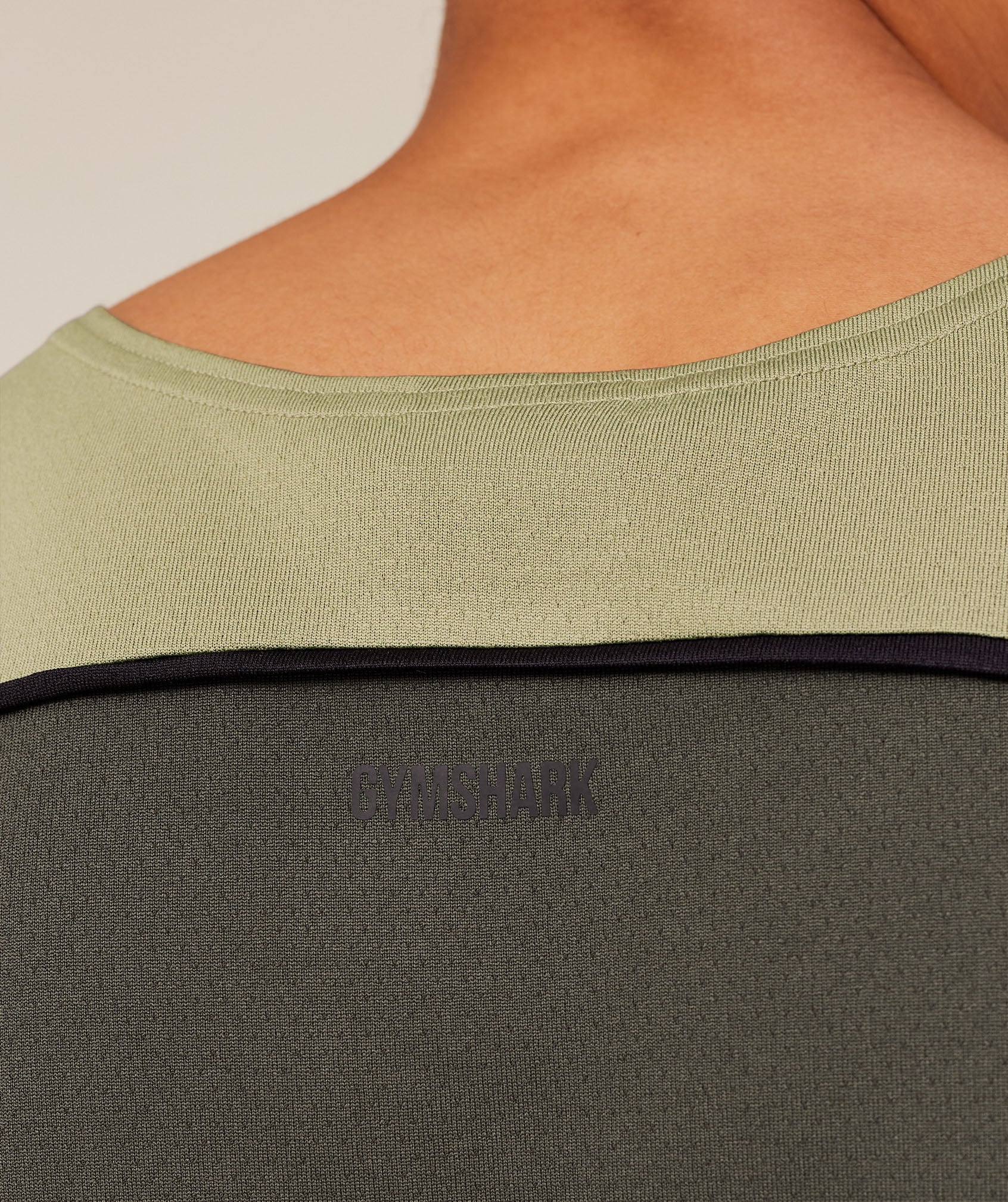 gymshark-arrival-contrast-tank-sleeveless-tops