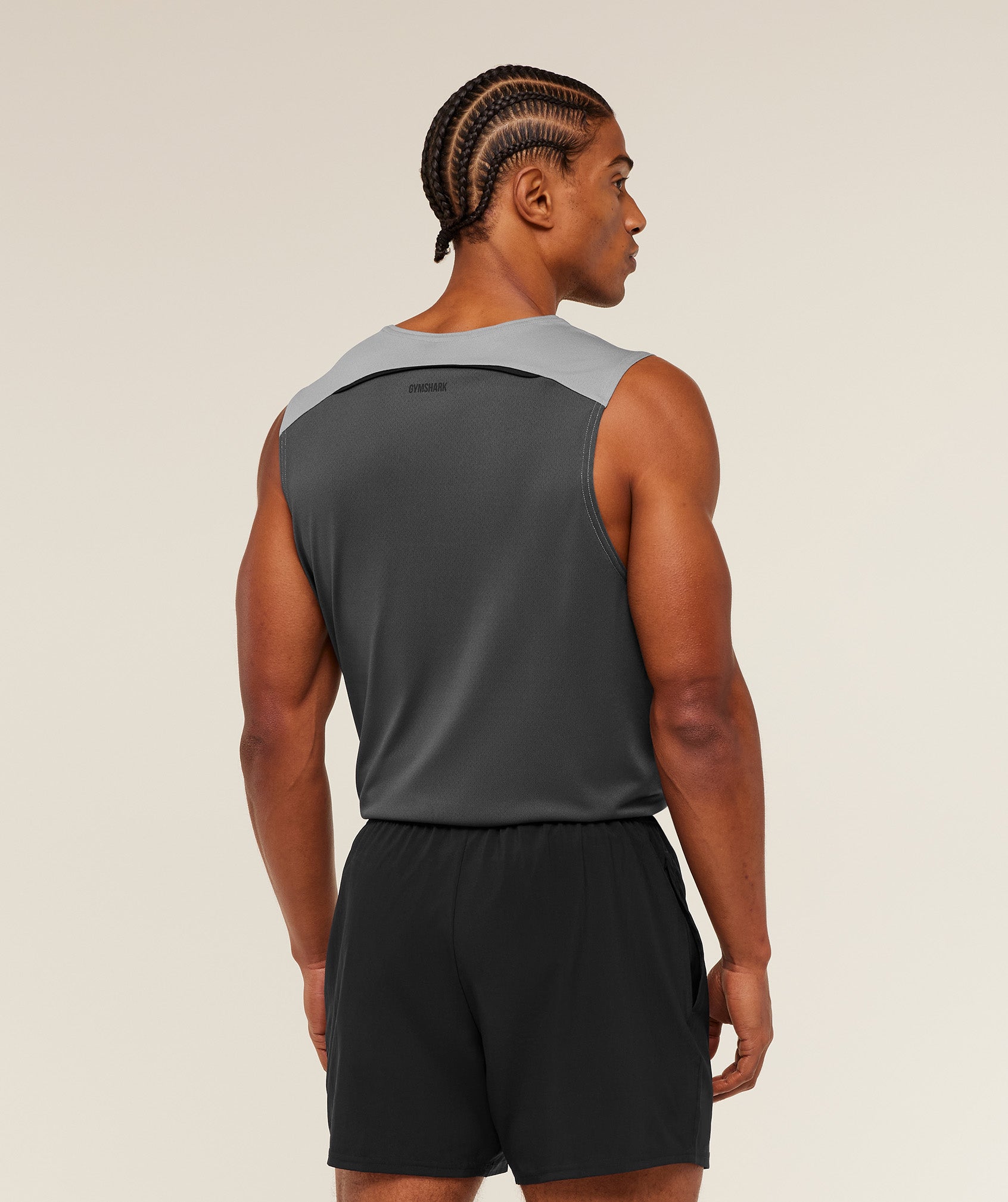gymshark-arrival-contrast-tank-sleeveless-tops-grey-ss26-a4c4i-gd0y