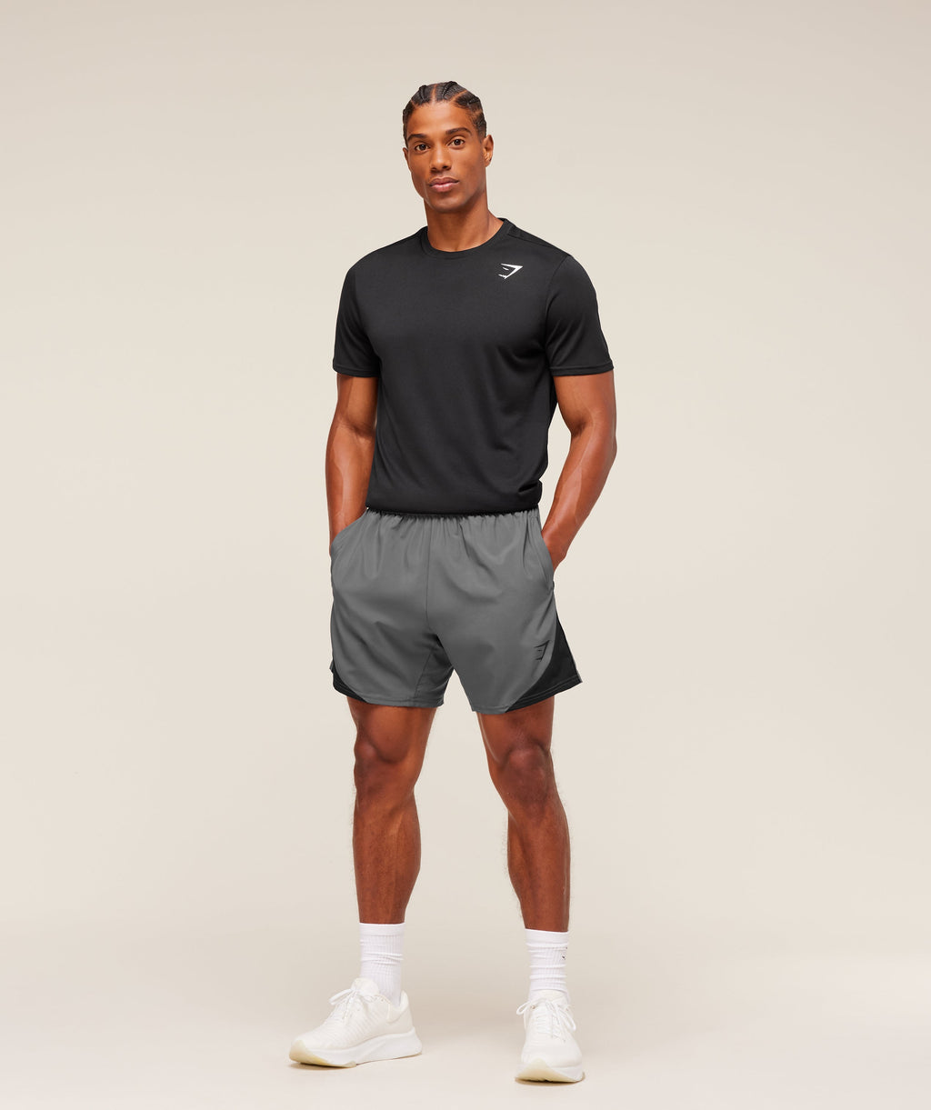 gymshark-arrival-block-6-shorts-shorts-grey-aw25-1