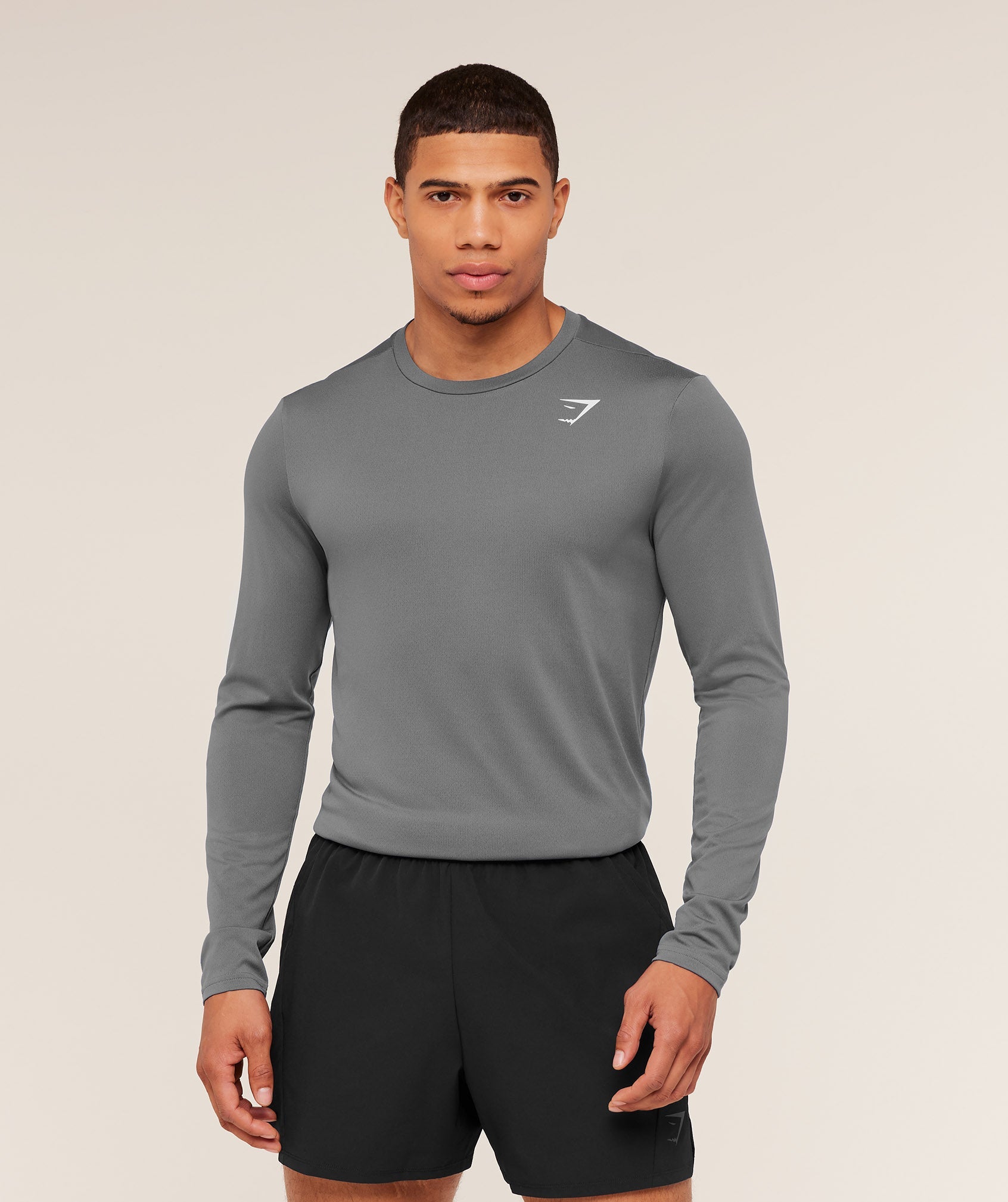 gymshark-arrival-long-sleeve-t-shirt-silhouette-grey-aw22