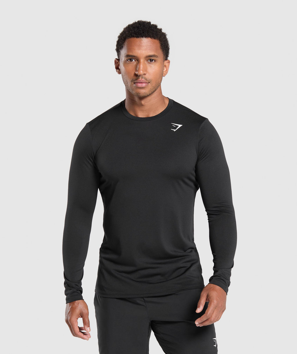 gymshark-arrival-long-sleeve-t-shirt-black-ss22