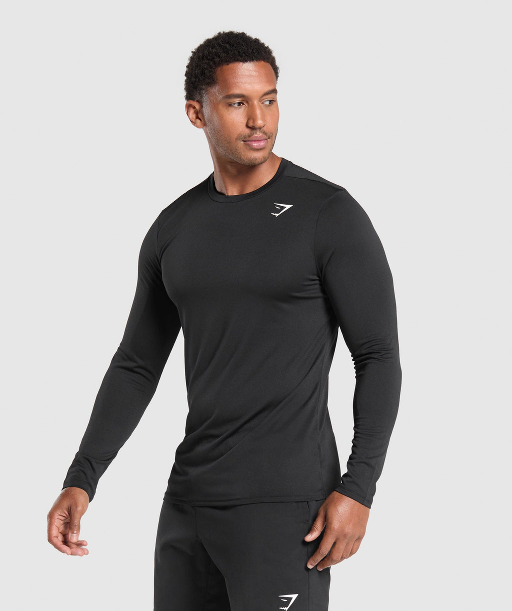 gymshark-arrival-long-sleeve-t-shirt-black-ss22