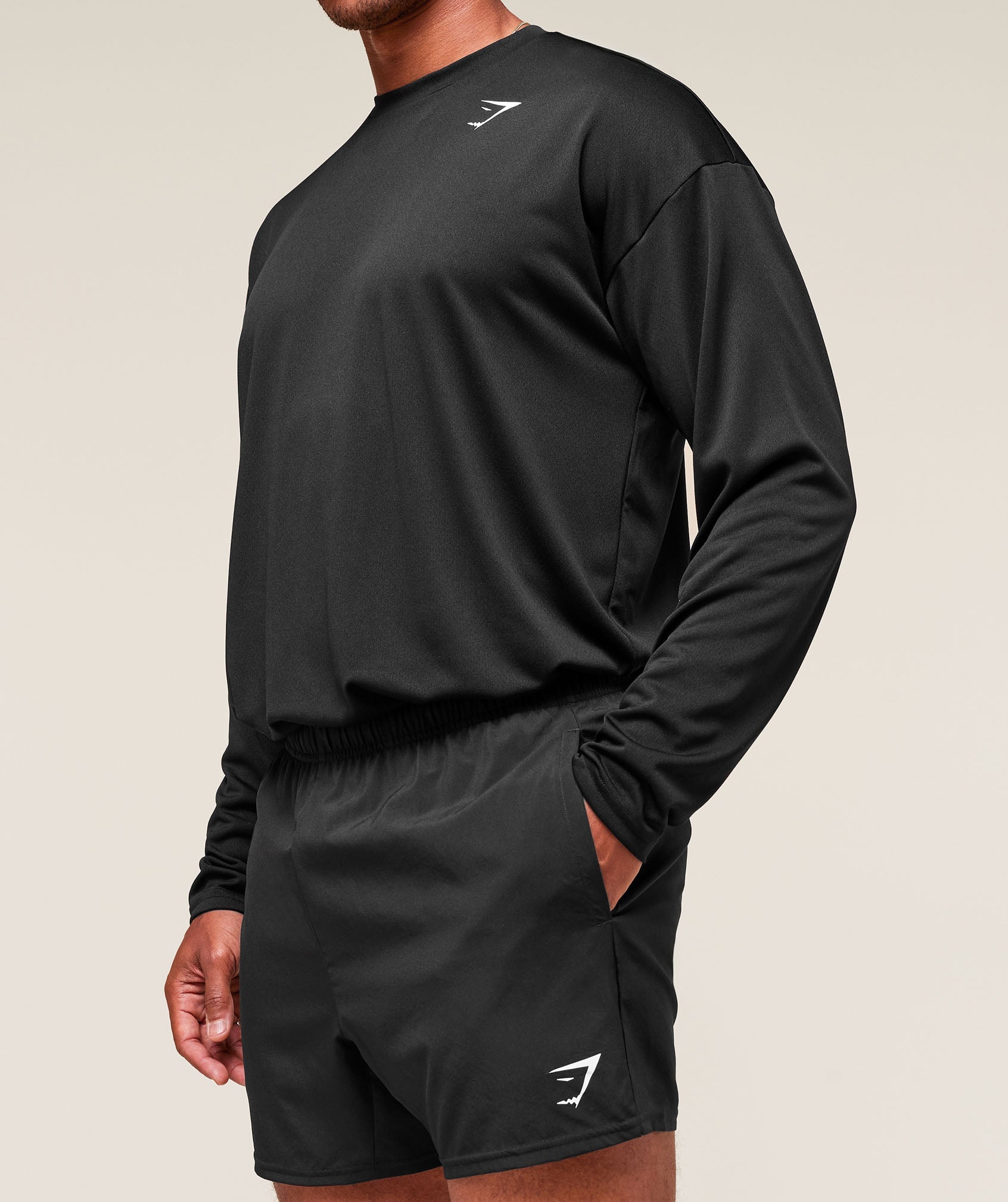 gymshark-arrival-oversized-long-sleeve-t-shirt-ls-tops-black-aw25