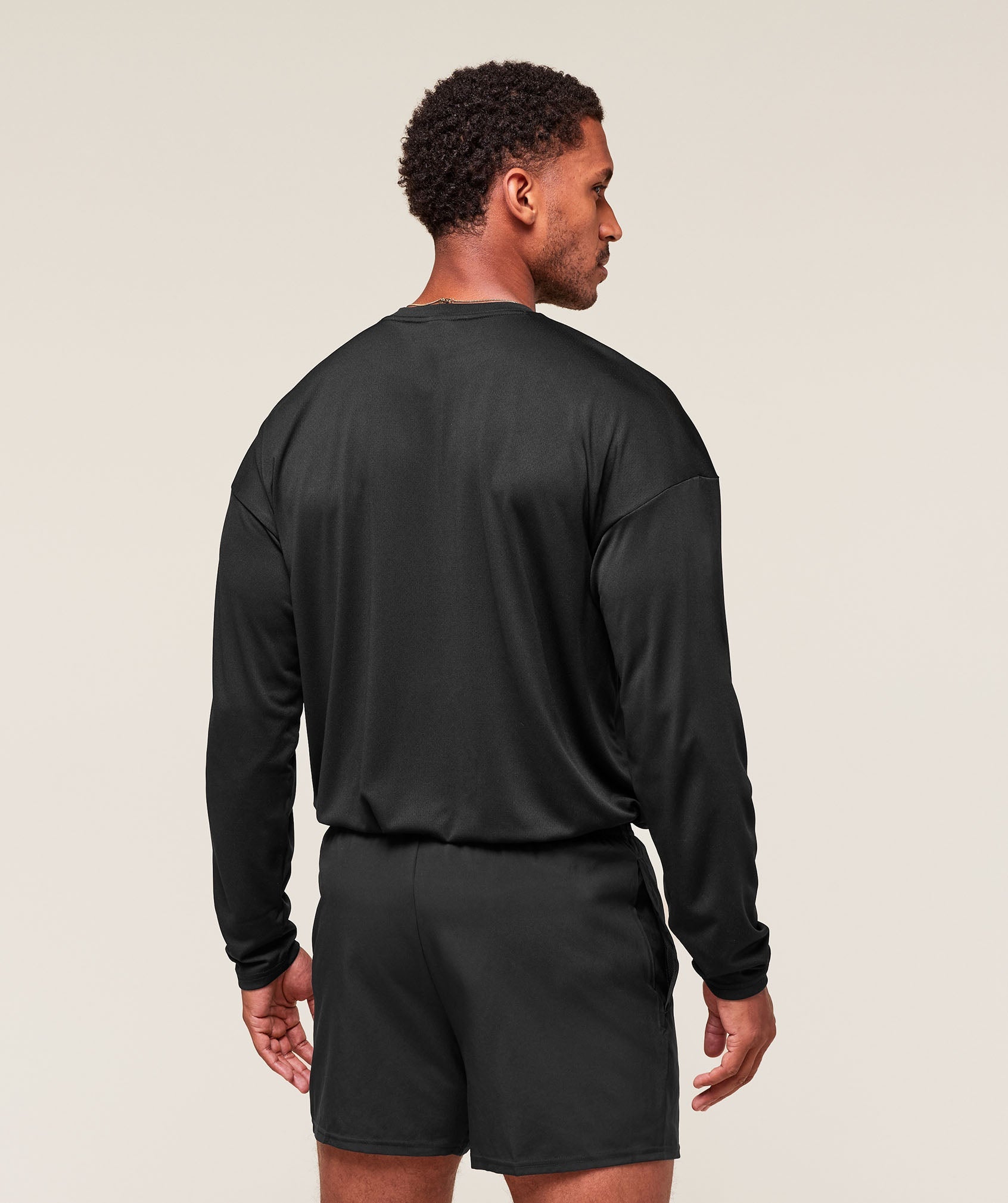 gymshark-arrival-oversized-long-sleeve-t-shirt-ls-tops-black-aw25