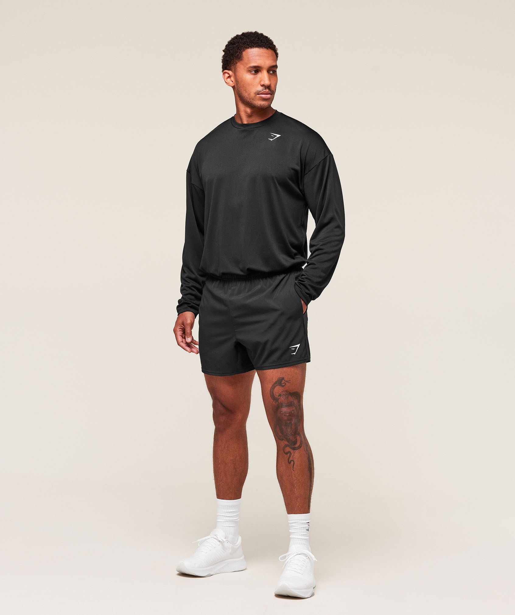 gymshark-arrival-oversized-long-sleeve-t-shirt-ls-tops-black-aw25