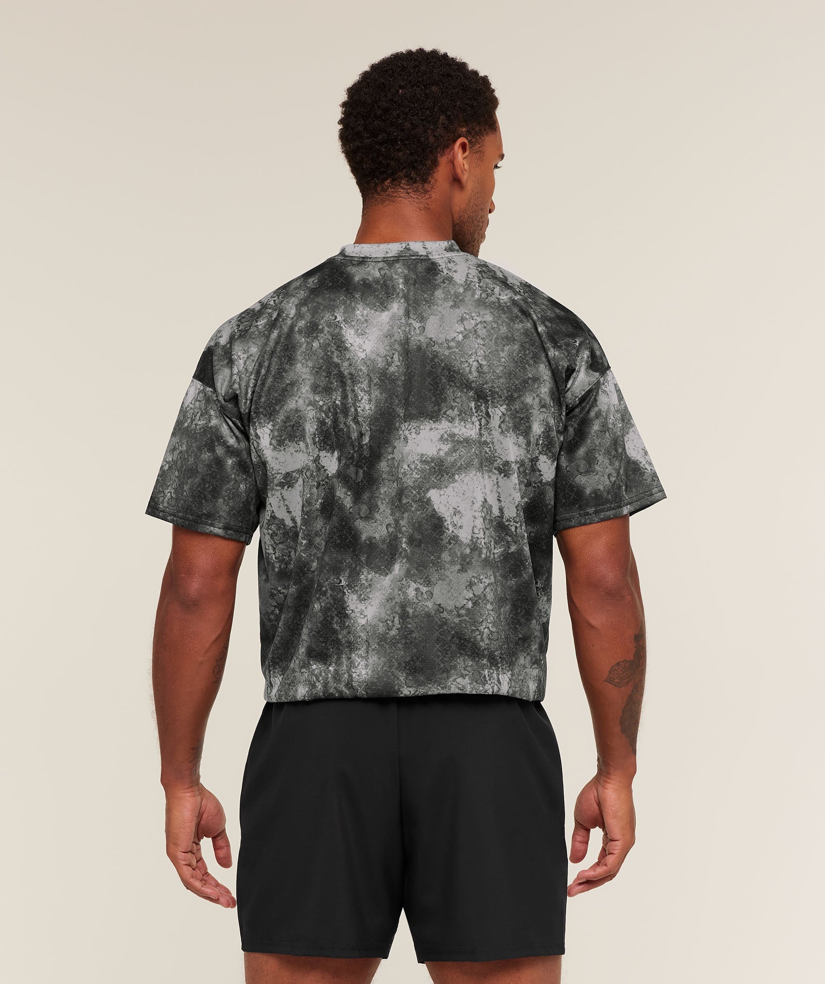 gymshark-arrival-oversized-t-shirt-ss-tops-grey-aw25