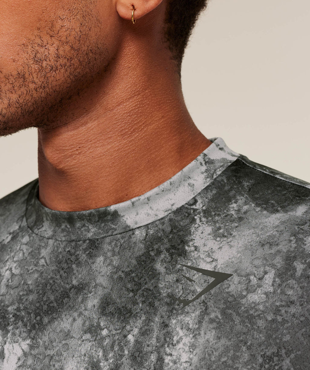 gymshark-arrival-oversized-t-shirt-ss-tops-grey-aw25