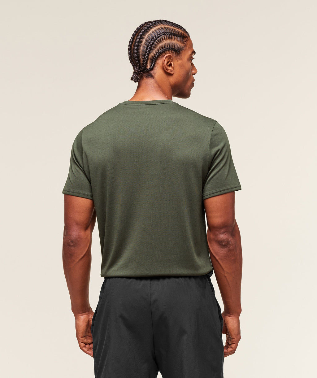 gymshark-arrival-regular-fit-t-shirt-ss-tops-green-aw25-1