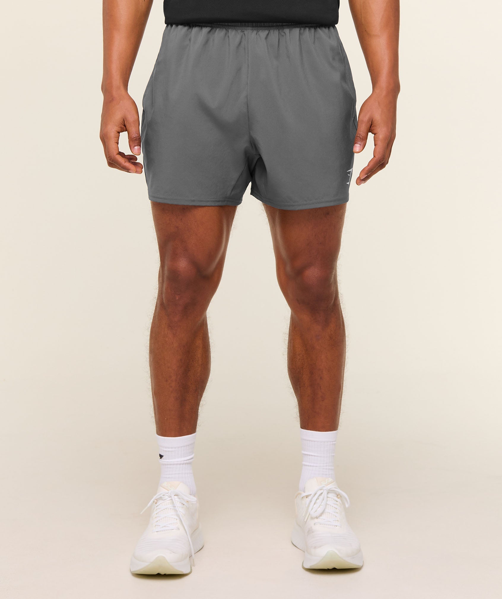 gymshark-arrival-5-shorts-silhouette-grey-aw22