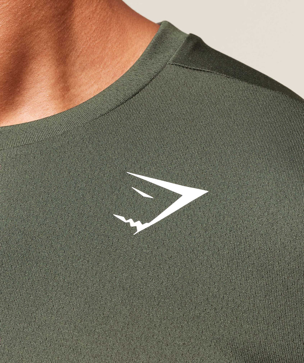 gymshark-arrival-t-shirt-ss-tops-green-aw25