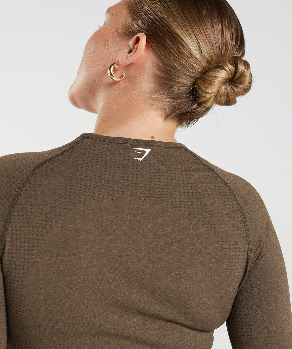 gymshark-vital-seamless-2-0-crop-top-espresso-marl-aw24