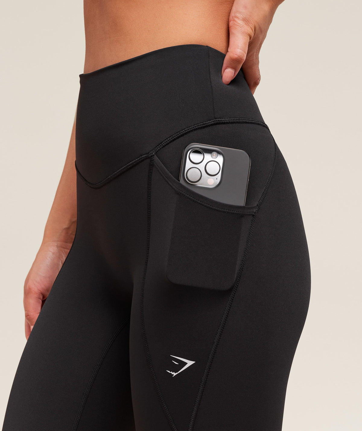 gymshark-running-pocket-leggings-black-ss25