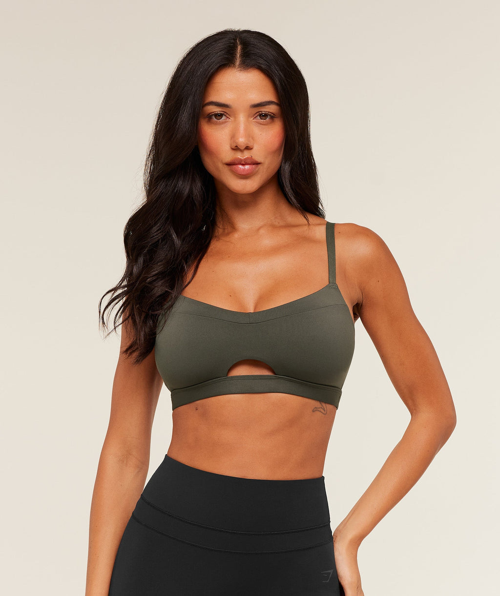 gymshark-balcony-peekaboo-sports-bra-sports-bras-green-ss26