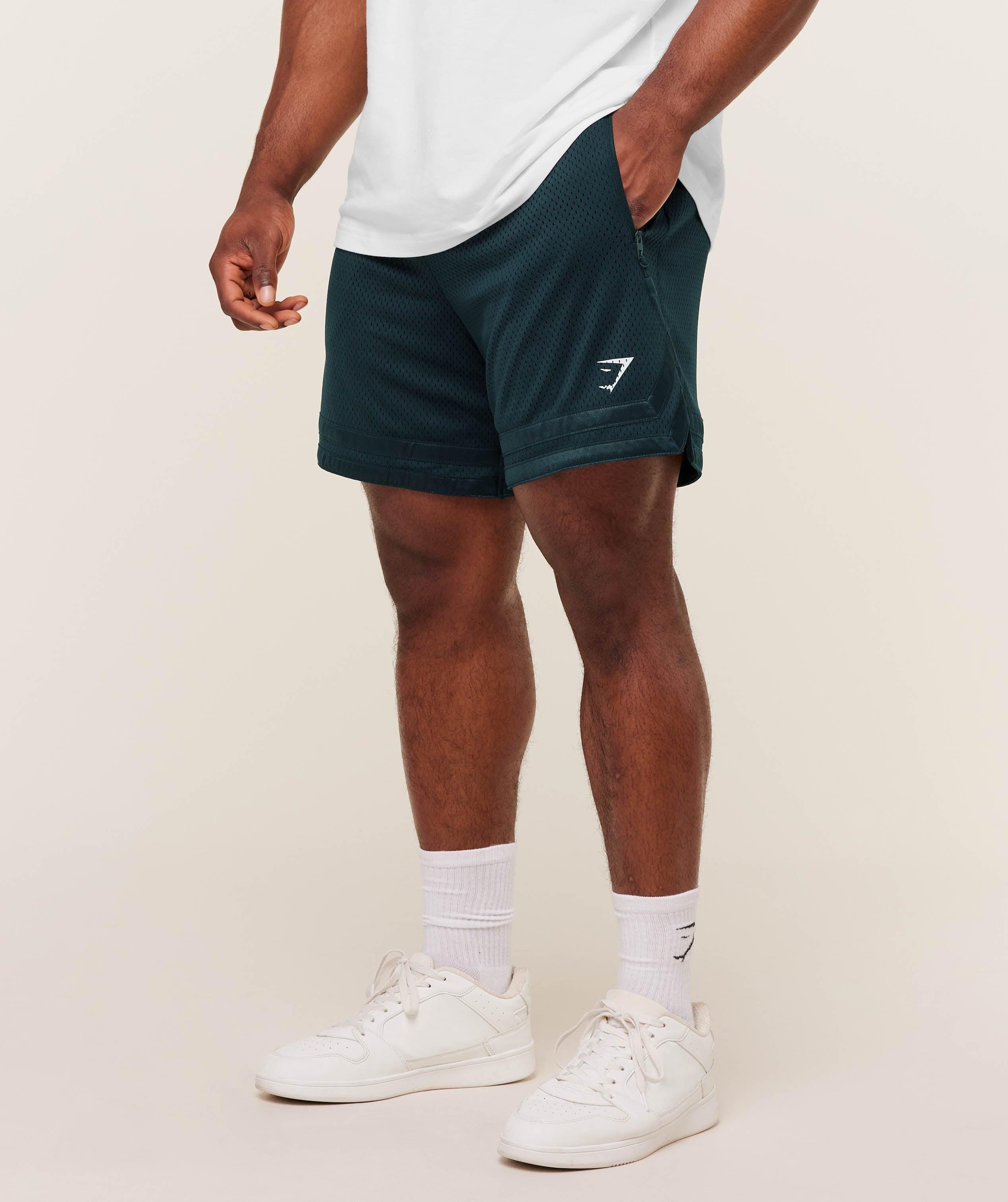 gymshark-varsity-mesh-shorts-shorts-blue-aw25-1