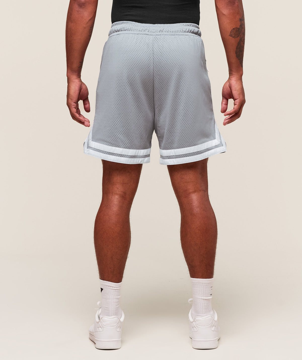 gymshark-varsity-mesh-shorts-shorts-grey-ss25