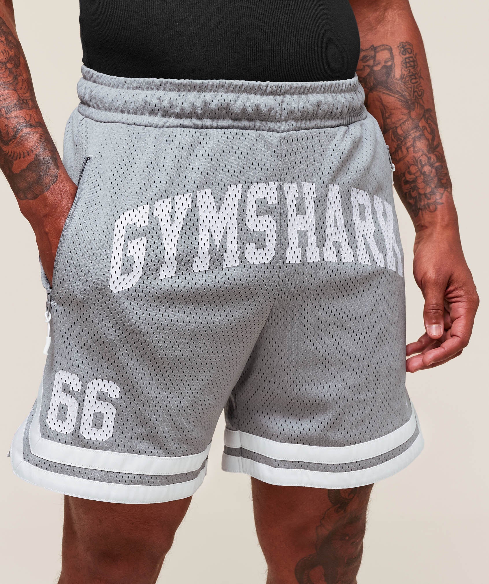 gymshark-varsity-mesh-shorts-shorts-grey-ss25