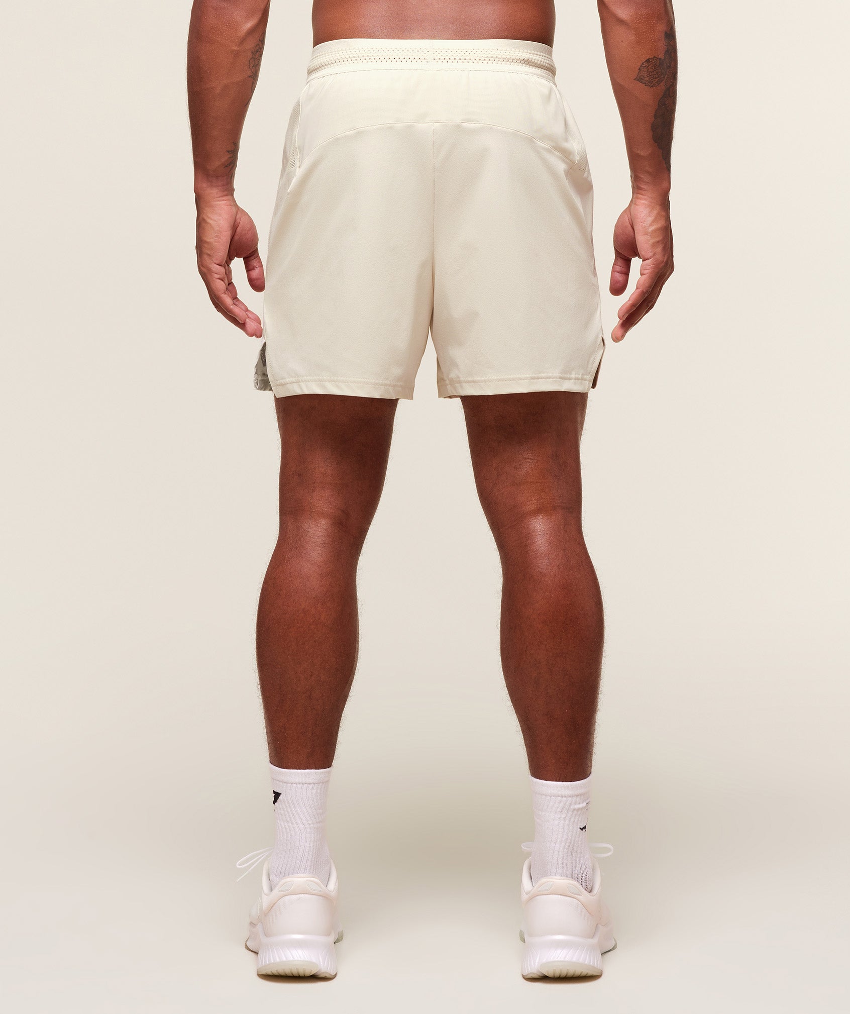 gymshark-fit-elite-5-shorts-shorts-white-ss25