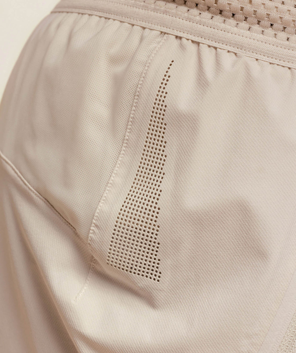 gymshark-fit-elite-5-shorts-shorts-white-ss25