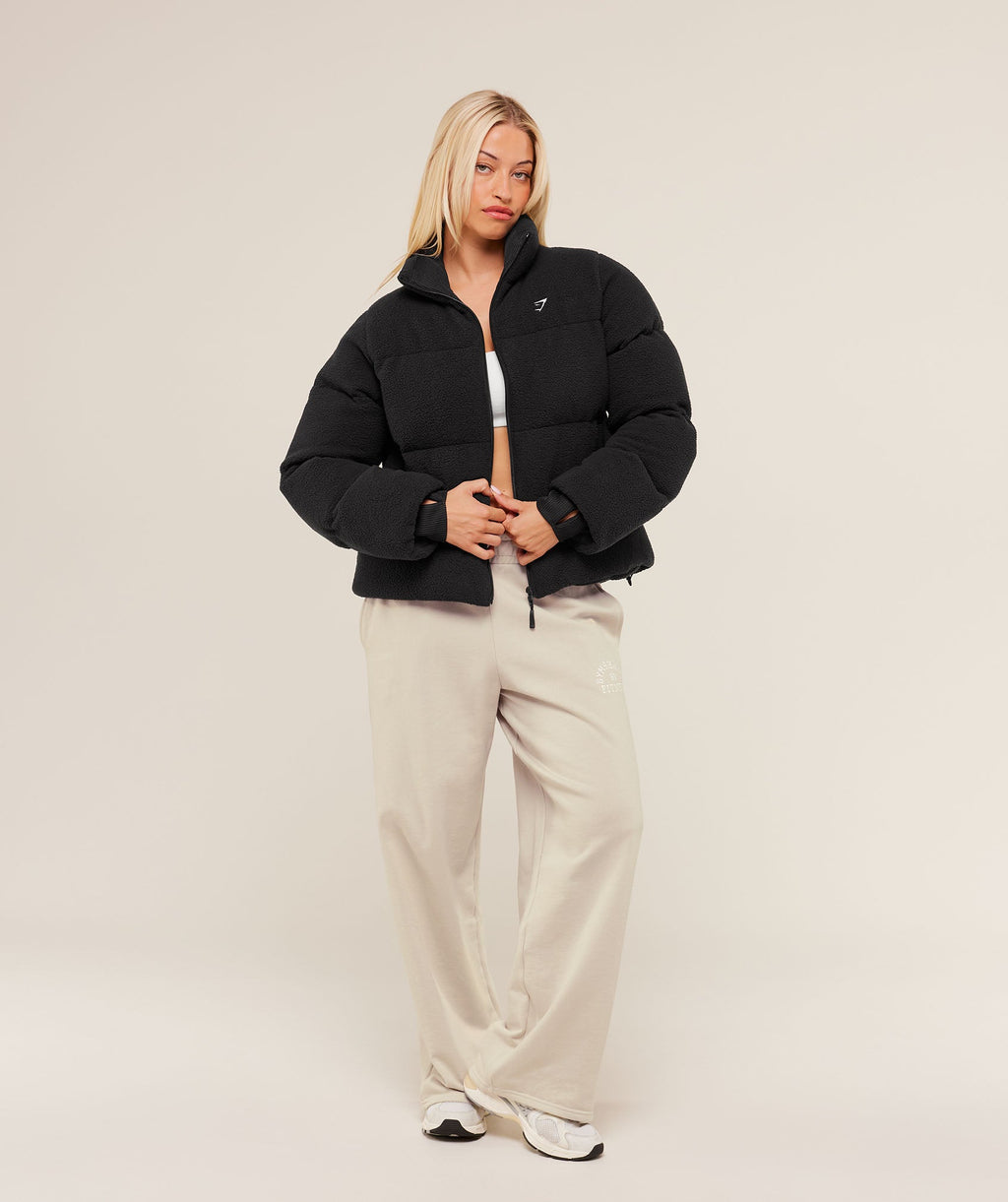 gymshark-sherpa-puffer-jacket-jackets-outerwear-black-aw25