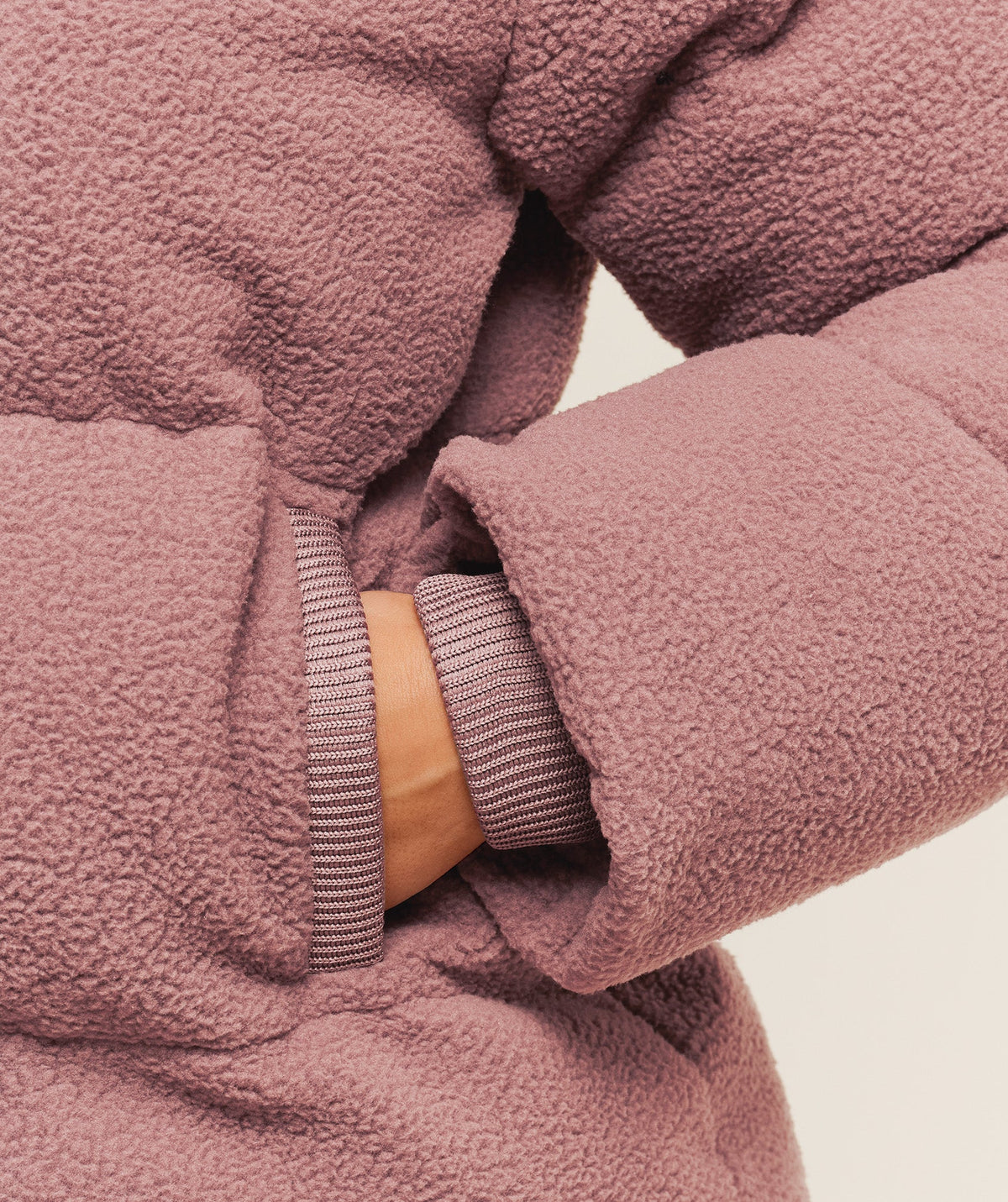 gymshark-sherpa-puffer-jacket-jackets-outerwear-pink-aw25-2