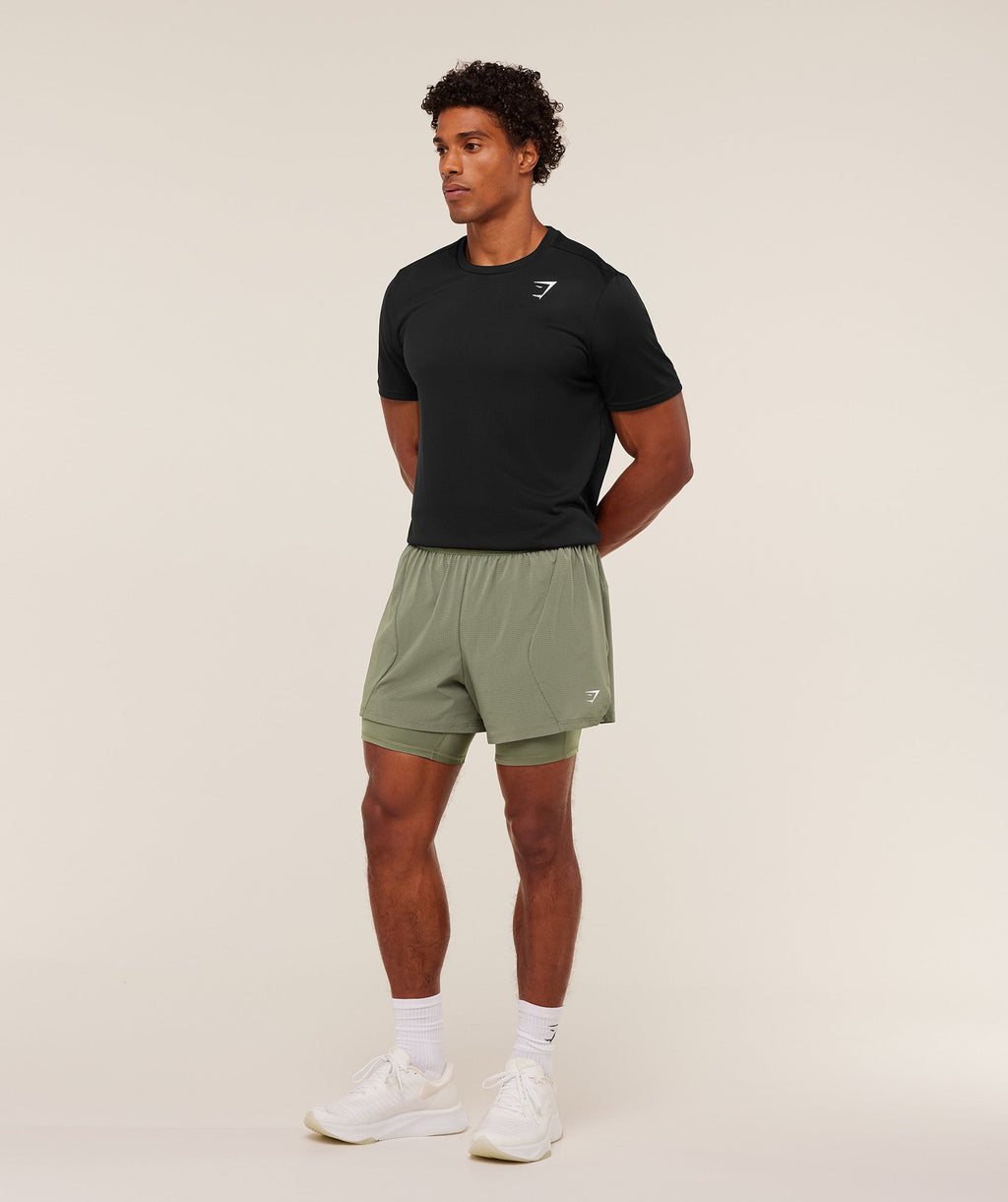 gymshark-running-4-2in1-shorts-shorts-green-aw25