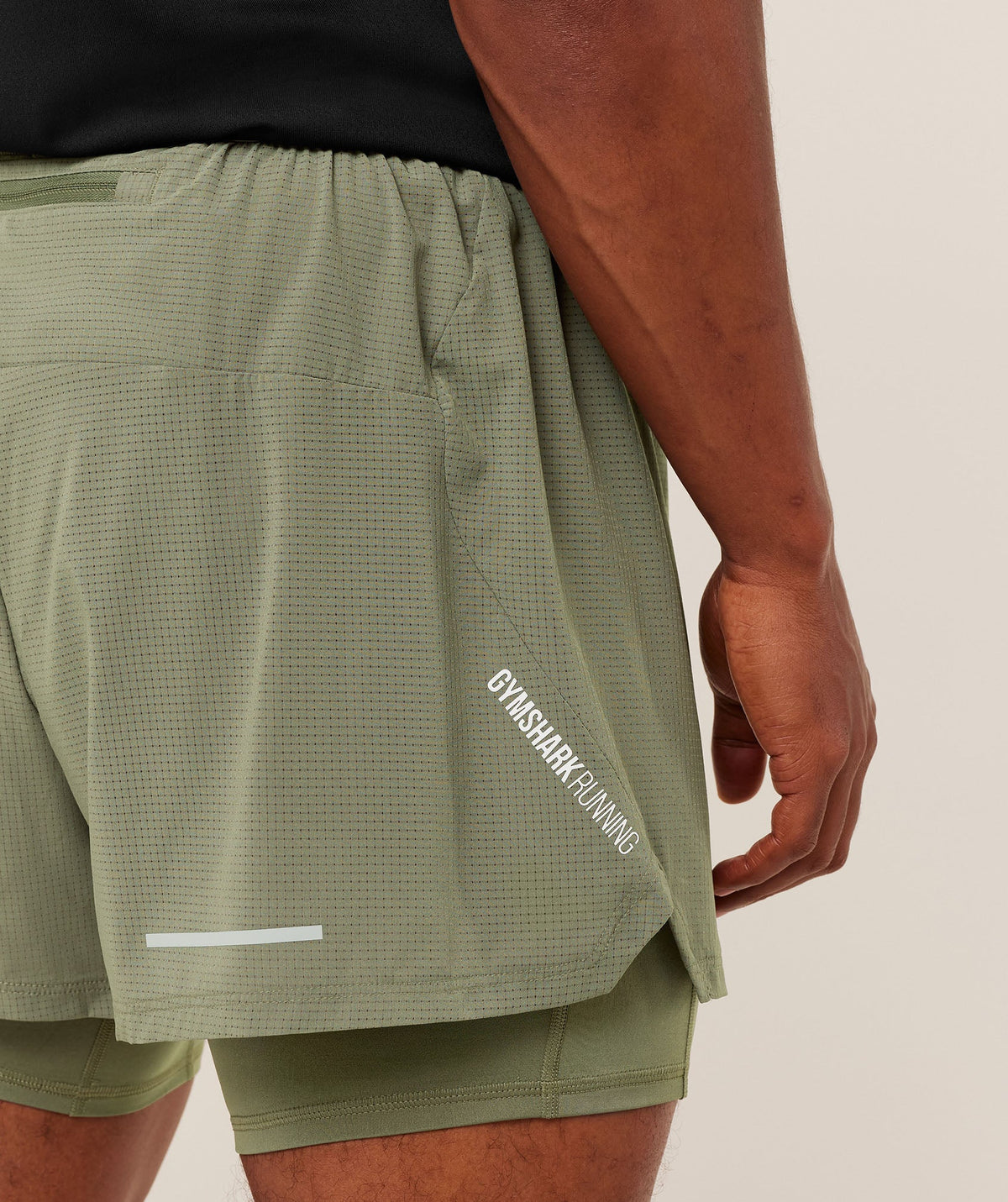 gymshark-running-4-2in1-shorts-shorts-green-aw25