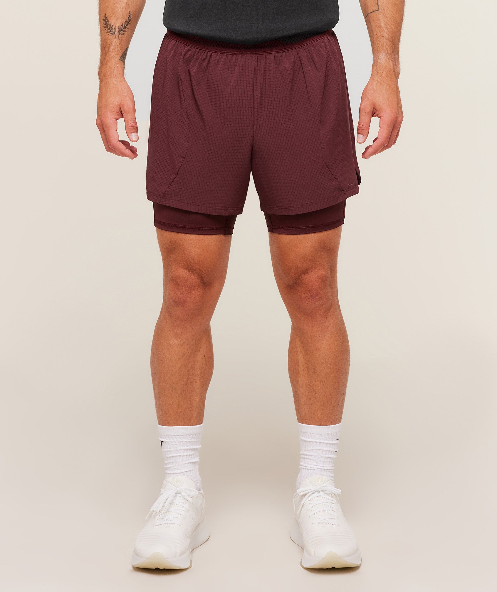 gymshark-running-4-2in1-shorts-shorts-brown-aw25