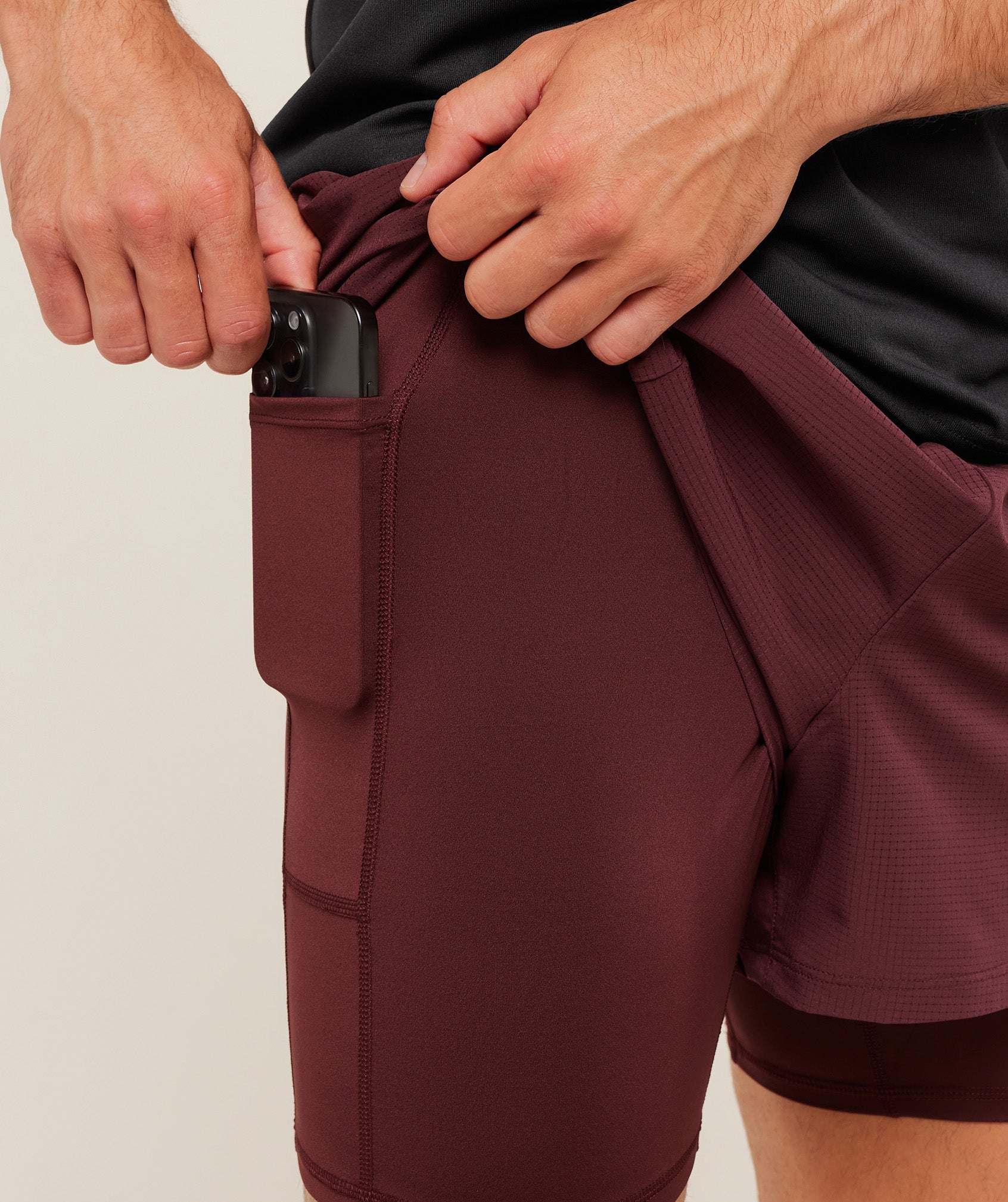 gymshark-running-4-2in1-shorts-shorts-brown-aw25