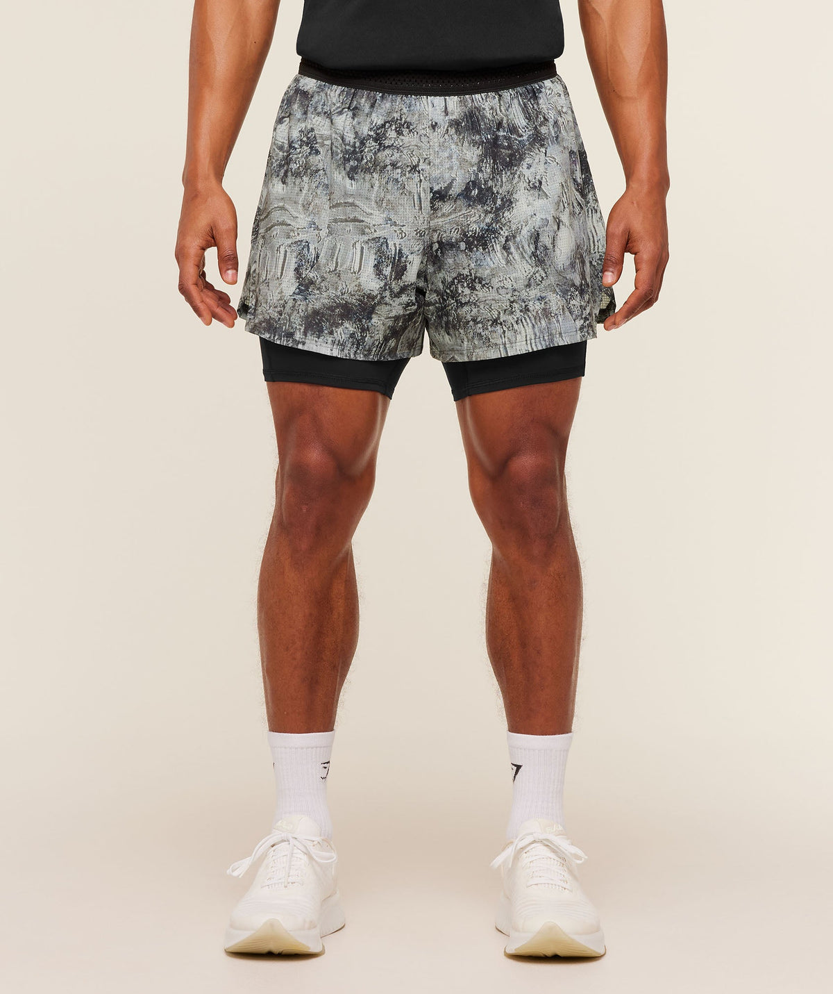 gymshark-running-4-2in1-shorts-shorts-grey-ss26