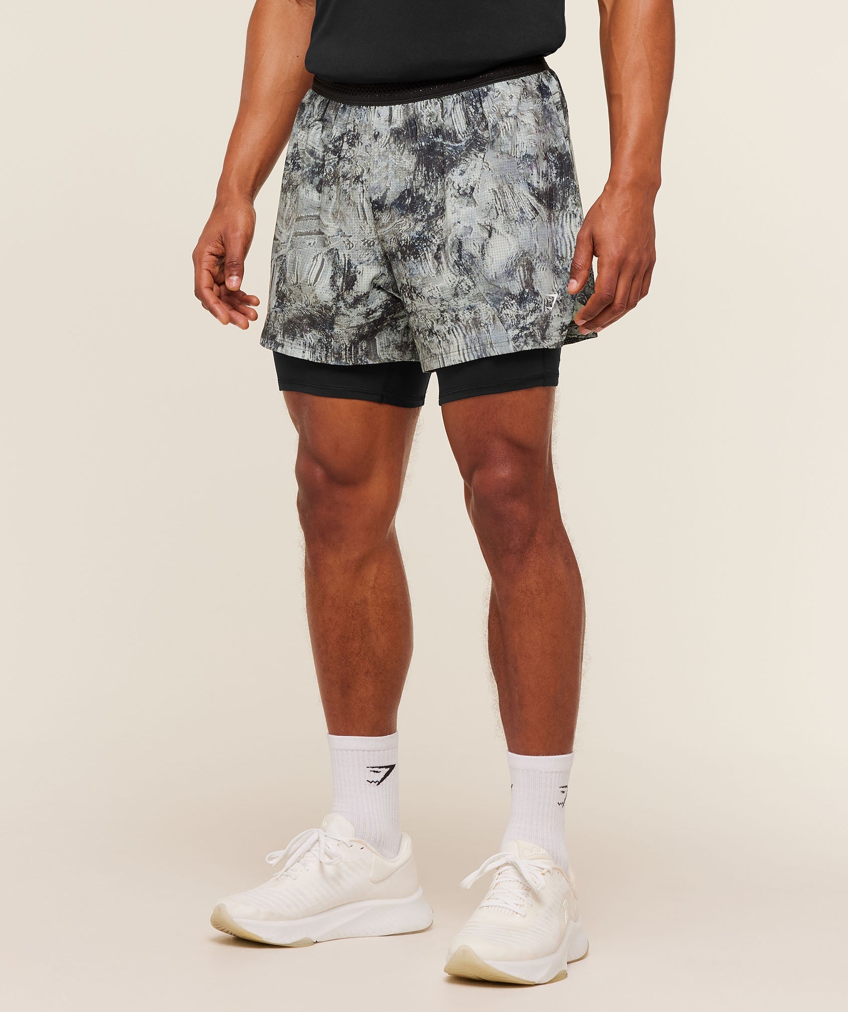 gymshark-running-4-2in1-shorts-shorts-grey-ss26
