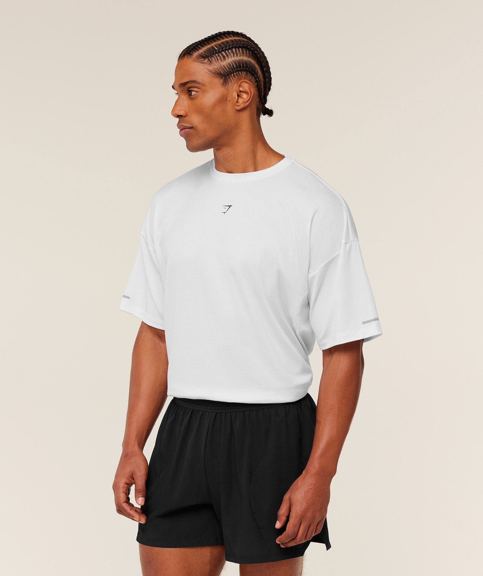 gymshark-running-graphic-t-shirt-ss-tops-white-ss26