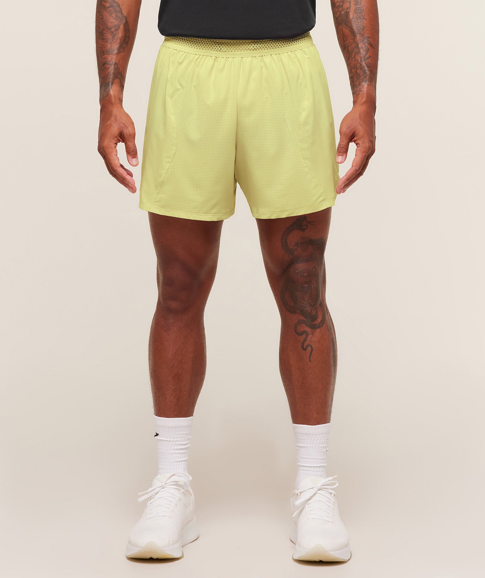 gymshark-running-5-shorts-shorts-yellow-ss26