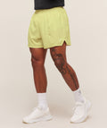 gymshark-running-5-shorts-shorts-yellow-ss26