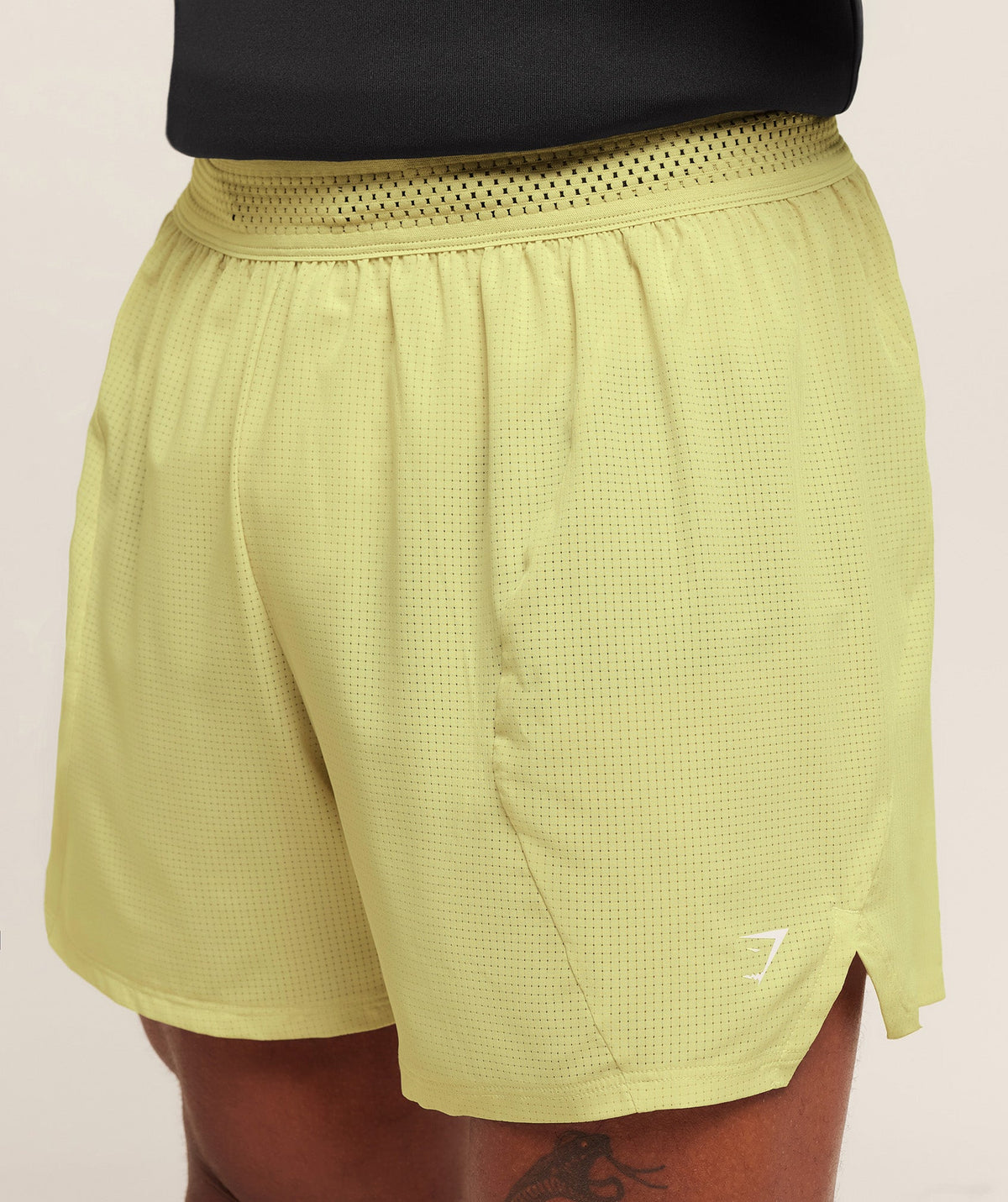 gymshark-running-5-shorts-shorts-yellow-ss26