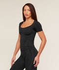 gymshark-weekend-seamless-short-sleeve-top-ss-tops-black-ss26