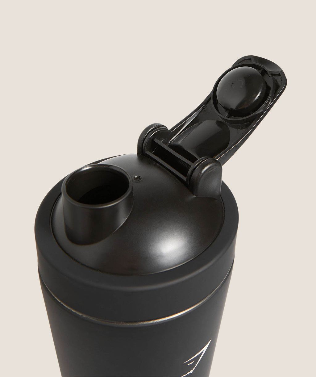 gymshark-matte-metal-shaker-bottles-black-ss25