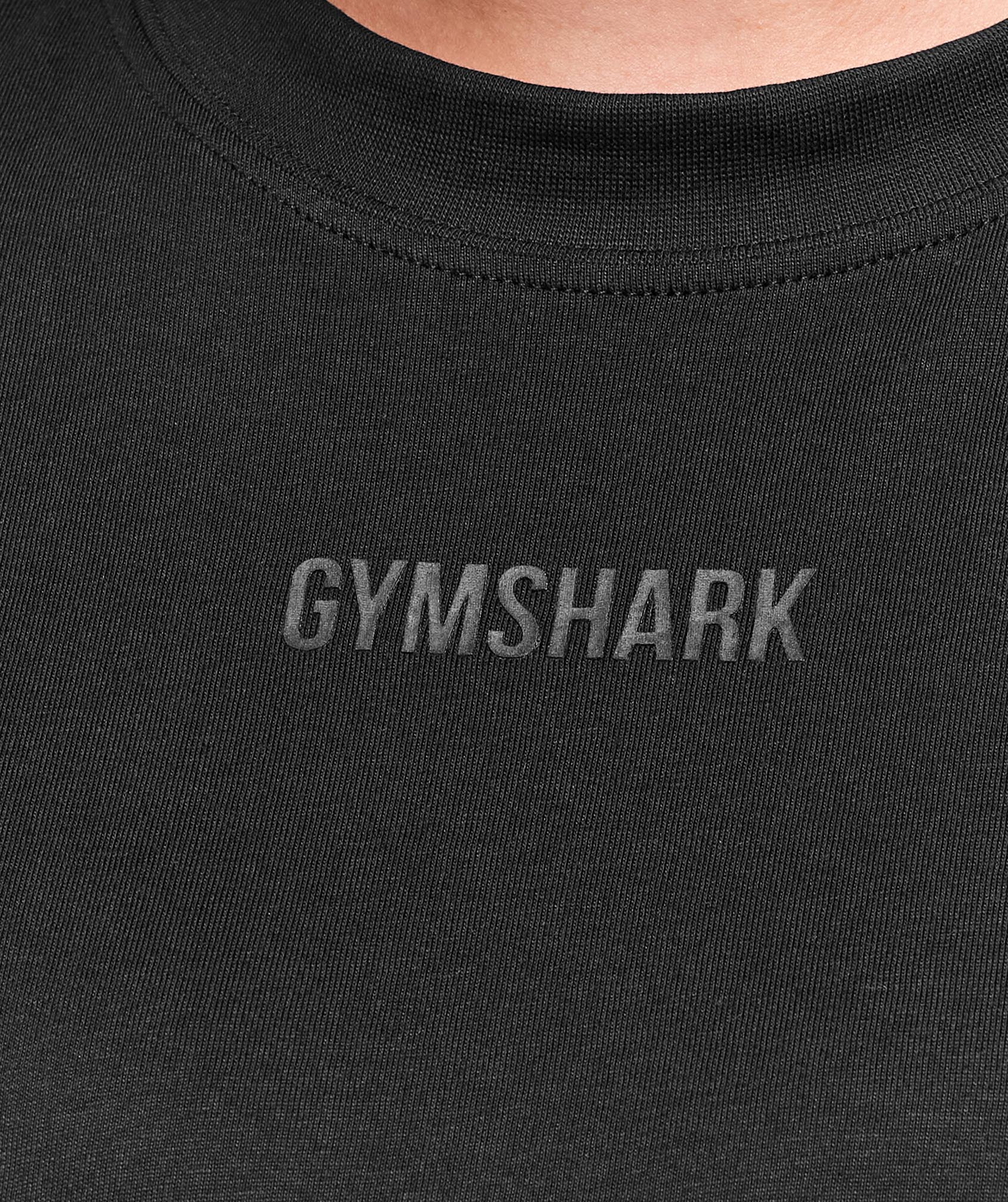 gymshark-block-oversized-t-shirt-ss-tops-black-aw25
