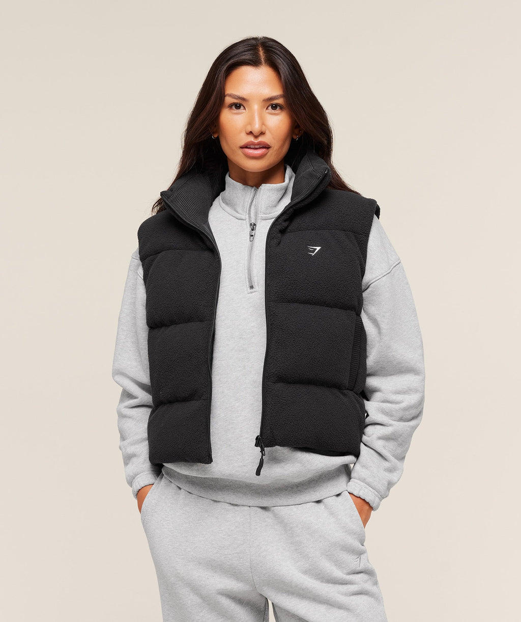 gymshark-borg-puffer-vest-jackets-outerwear-black-aw25