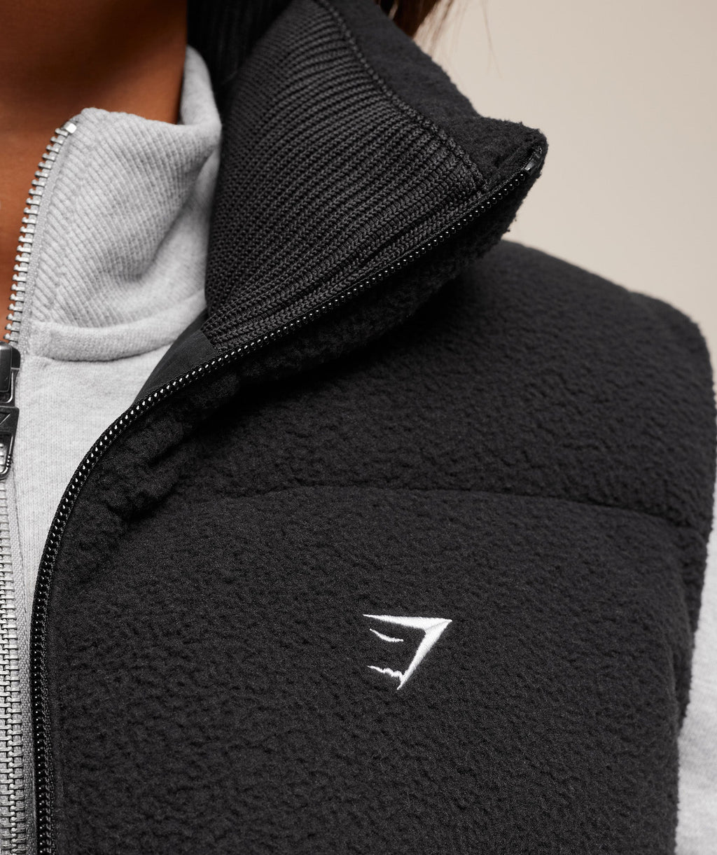 gymshark-borg-puffer-vest-jackets-outerwear-black-aw25