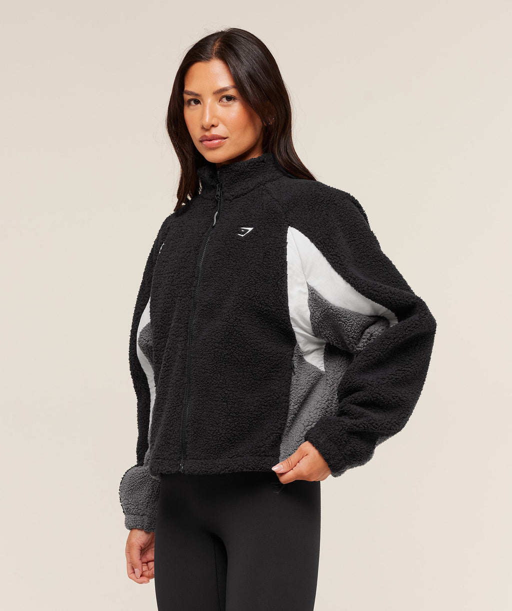 gymshark-contrast-sherpa-jacket-jackets-outerwear-black-aw25