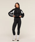 gymshark-contrast-sherpa-jacket-jackets-outerwear-black-aw25